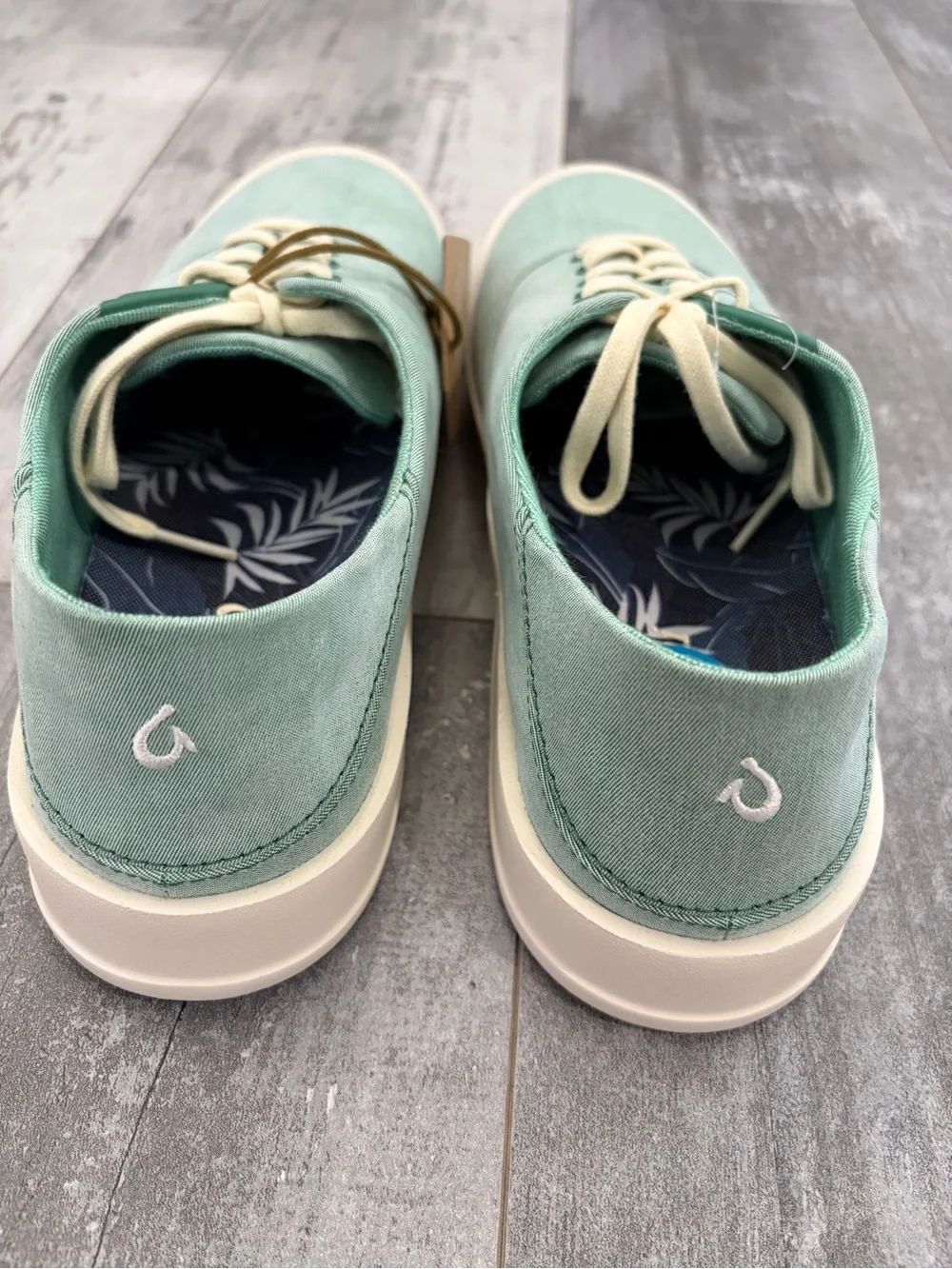 Olukai Mens Size 10 Shoes NEW with Tags Tradewind Bamboo Green Canvas Sneaker